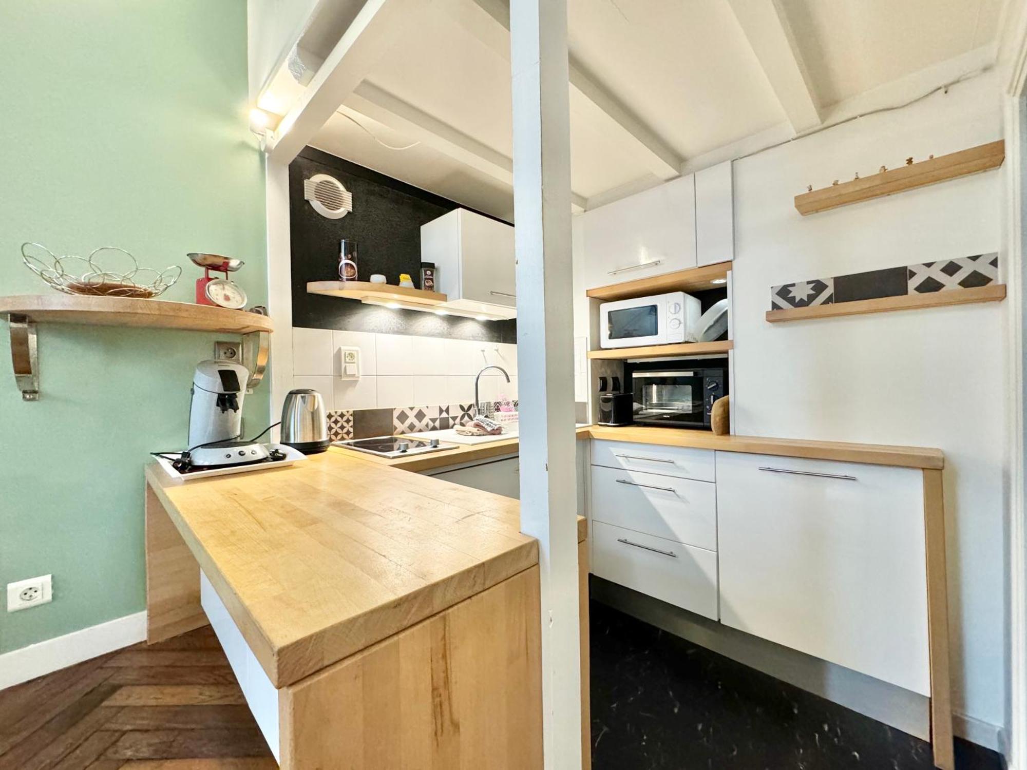 Le Noir Bois Et Blanc - Studio - Wifi - Centre Ville - Entree Autonome Quimper Zewnętrze zdjęcie