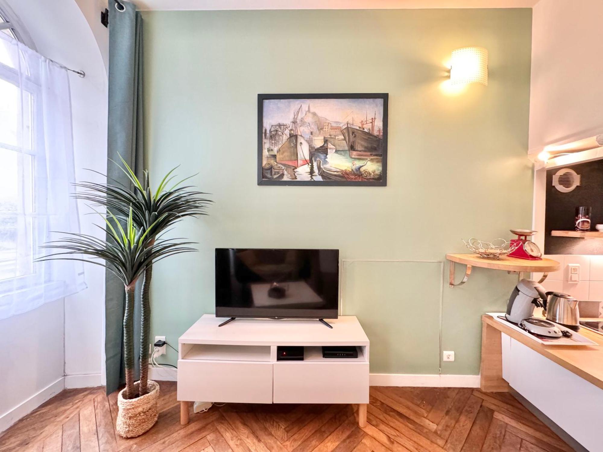 Le Noir Bois Et Blanc - Studio - Wifi - Centre Ville - Entree Autonome Quimper Zewnętrze zdjęcie